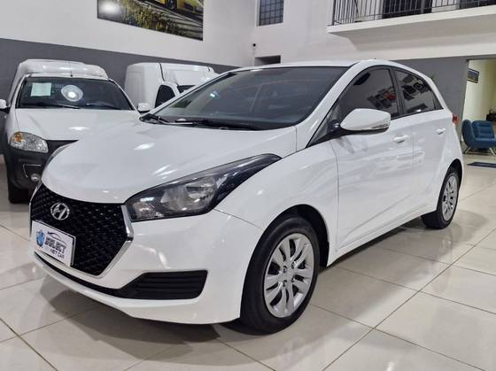 HYUNDAI HB20 1.0 COMFORT PLUS 12V FLEX 4P MANUAL